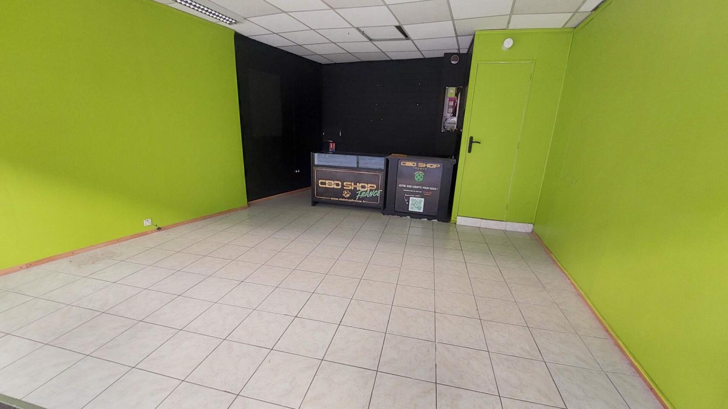 DREUX DREUX 28-CENTRE VILLE - Local commercial de 42 m² 3