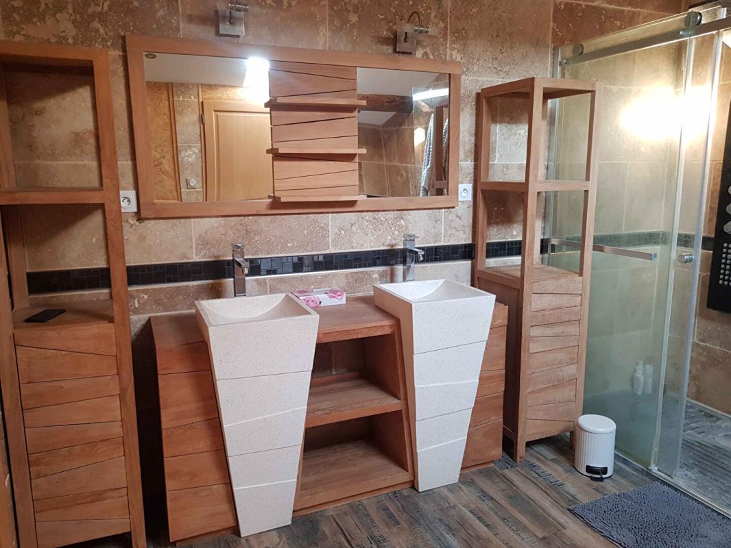 UZES Maison de village rénovée en pierres avec bassin 8