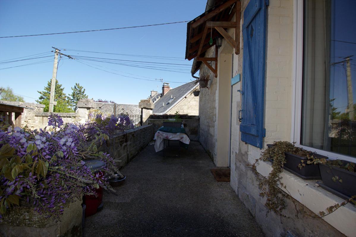 SOISSONS Maison rénovée avec dépendance et cour close - Charme, volumes et potentiel 13