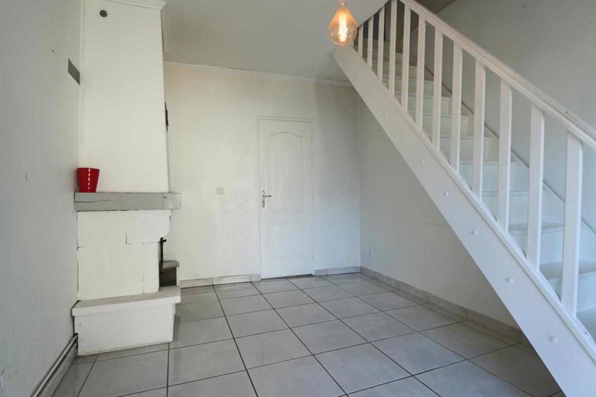 SOISSONS Maison rénovée avec dépendance et cour close - Charme, volumes et potentiel 5
