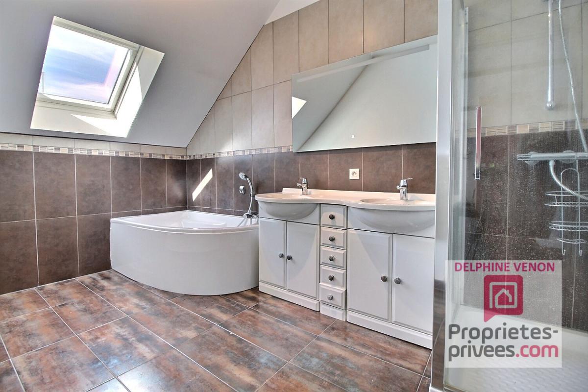 COMBREUX Exclusivité - Ensemble immobilier de  plus de 500 m² dans le centre bourg de Combreux 12