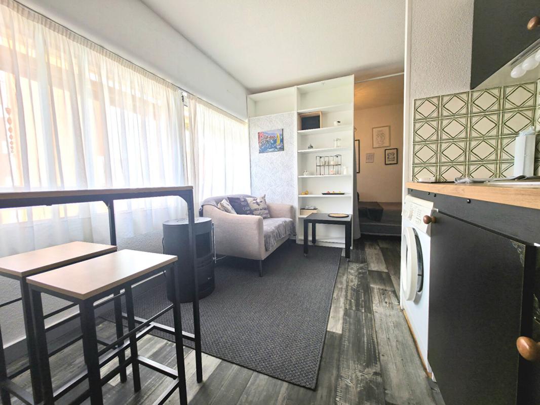 LE LAVANDOU Appartement  2 pièce(s) 30 m2 avec ascenseur ET parking a 4 MN DE LA MER 6