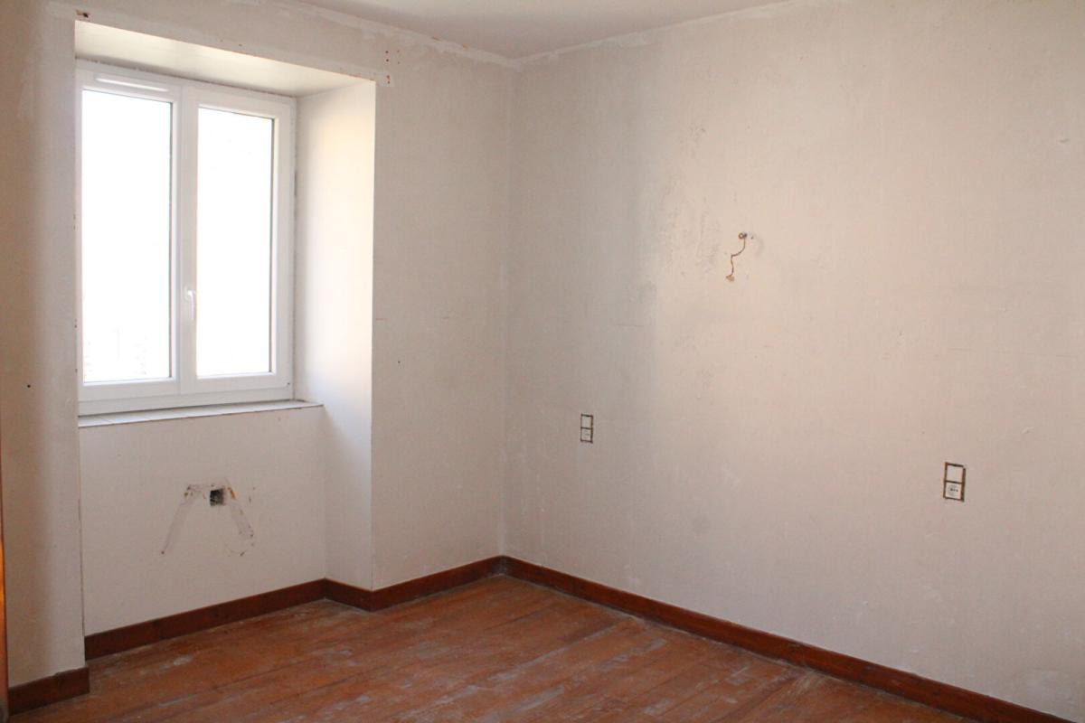 LANDOS Maison Landos 6 pièce(s) 103 m2 garage, cour et atelier 9