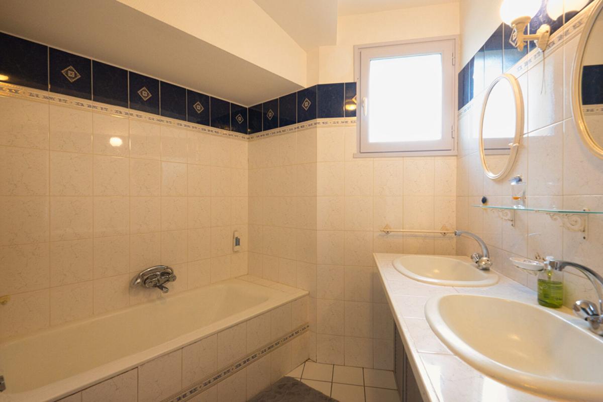 SAINT-FIACRE-SUR-MAINE Maison Saint Fiacre Sur Maine de 168 m ² sur parcelle de 1172 m² 15