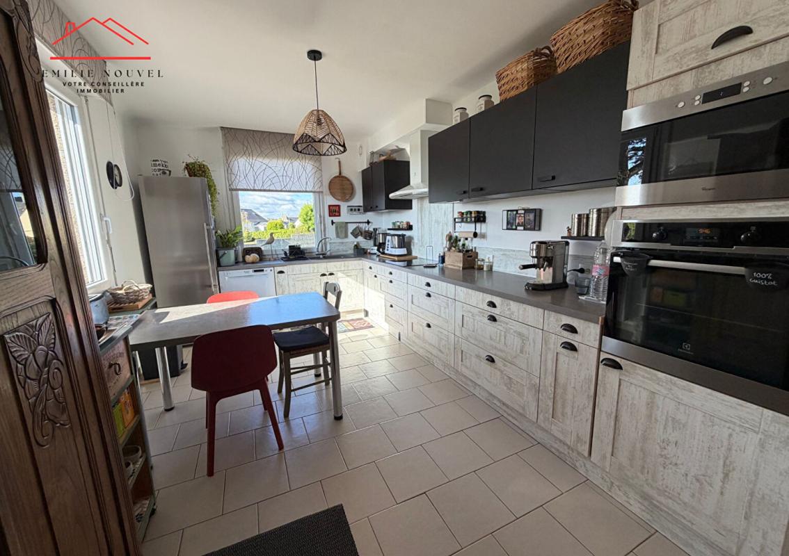 PLEUBIAN Maison néo-bretonne 126 m² avec sous-sol total 11