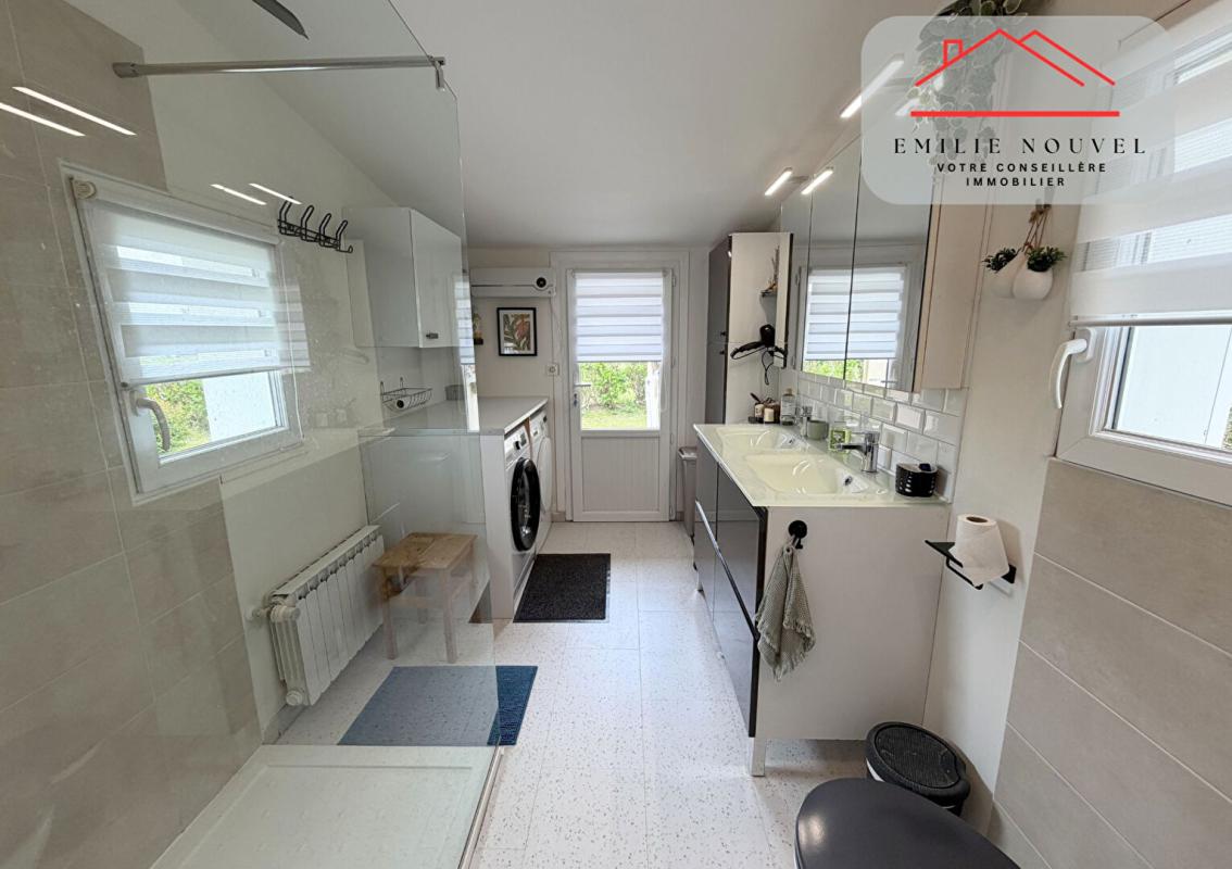 PLEUBIAN Maison néo-bretonne 126 m² avec sous-sol total 17