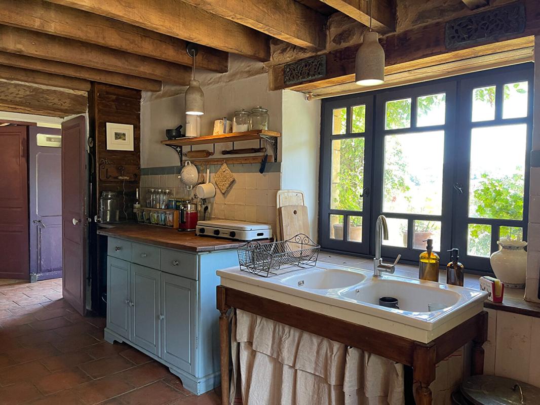 SAINT-LAURENT-LA-VALLEE Maison authentique du XVIIIe siècle avec trois grandes granges, belle vue et terrain de 1,4 hectare 5
