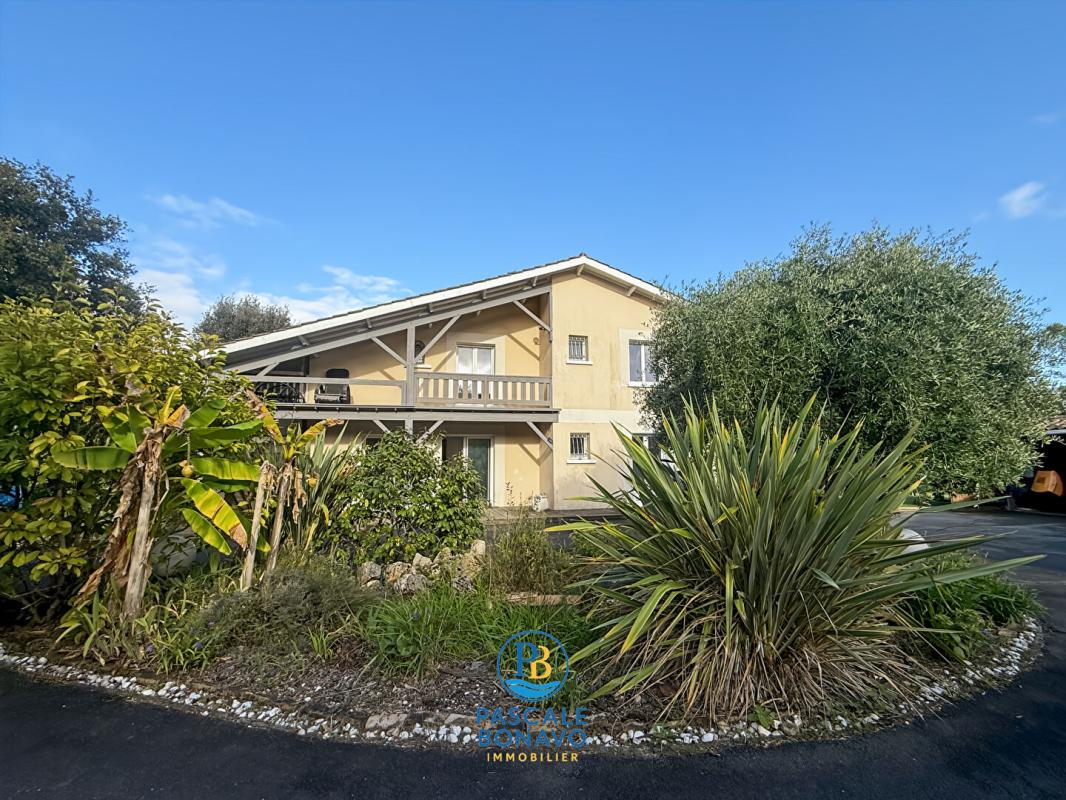 GAILLAN-EN-MEDOC MAISON 5 PIECES 140 M2 - PARC 2300 M2 AVEC PISCINE 1