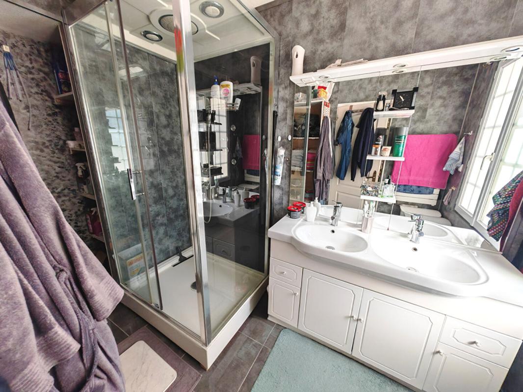 VILLEDIEU-SUR-INDRE Exclusivité : Maison récente 3 chambres et bureau, 135 m², DPE C, Villedieu-sur-Indre 5