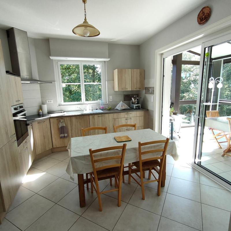 MORTAGNE-SUR-SEVRE Maison avec chambres d'hôtes Mortagne sur Sevre 8 pièces 177 m2 4