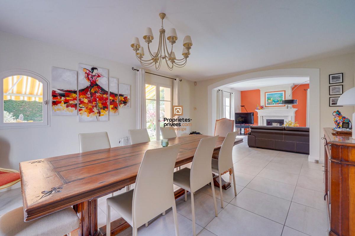 MERIGNAC DEPT 33  Mérignac - Maison d'exception 8 pièce(s) 181 m2 avec jardin paysagé et piscine au sel chauffée 1
