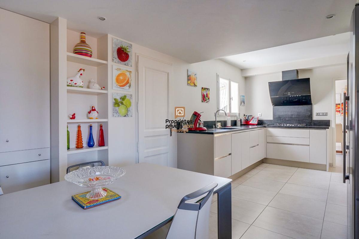 MERIGNAC DEPT 33  Mérignac - Maison d'exception 8 pièce(s) 181 m2 avec jardin paysagé et piscine au sel chauffée 12