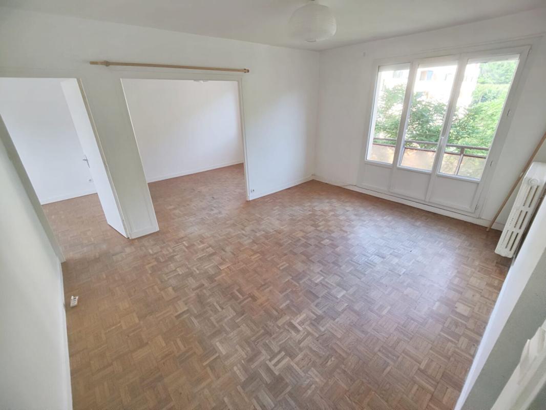 SAINT-MARTIN-D'HERES Appartement Saint Martin D Heres 4 pièces 62 m2 5