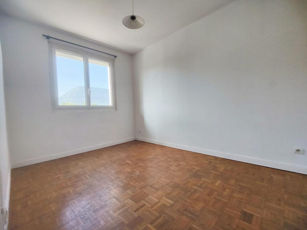 SAINT-MARTIN-D'HERES Appartement Saint Martin D Heres 4 pièces 62 m2 7