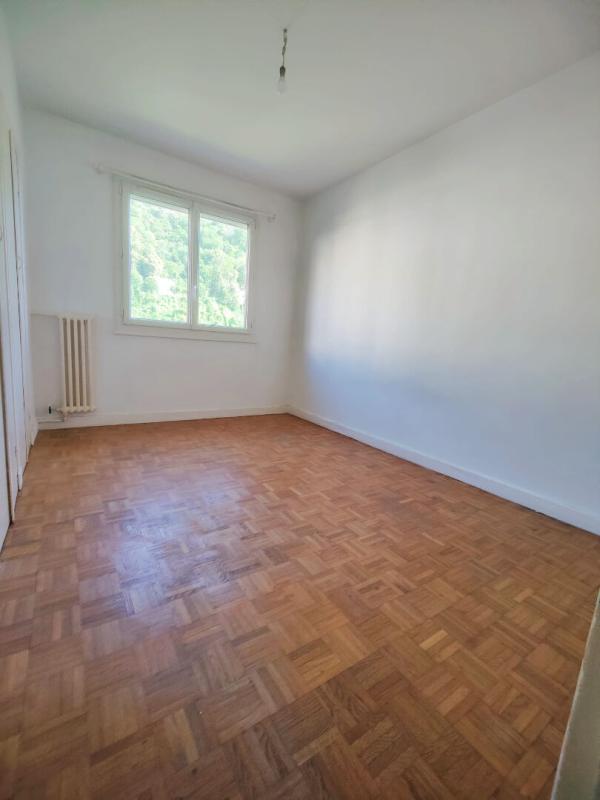 SAINT-MARTIN-D'HERES Appartement Saint Martin D Heres 4 pièces 62 m2 9