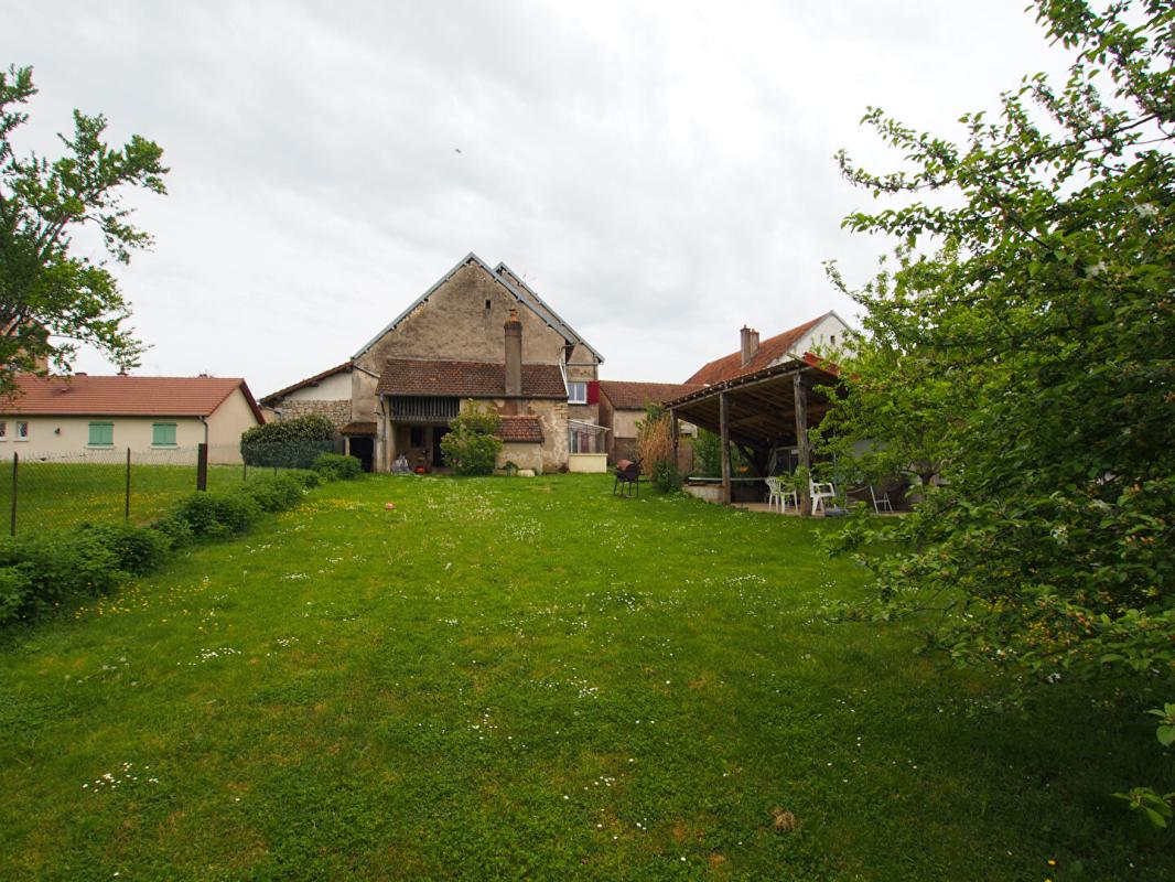 GRAY Maison 230 m2 avec DPE C 2