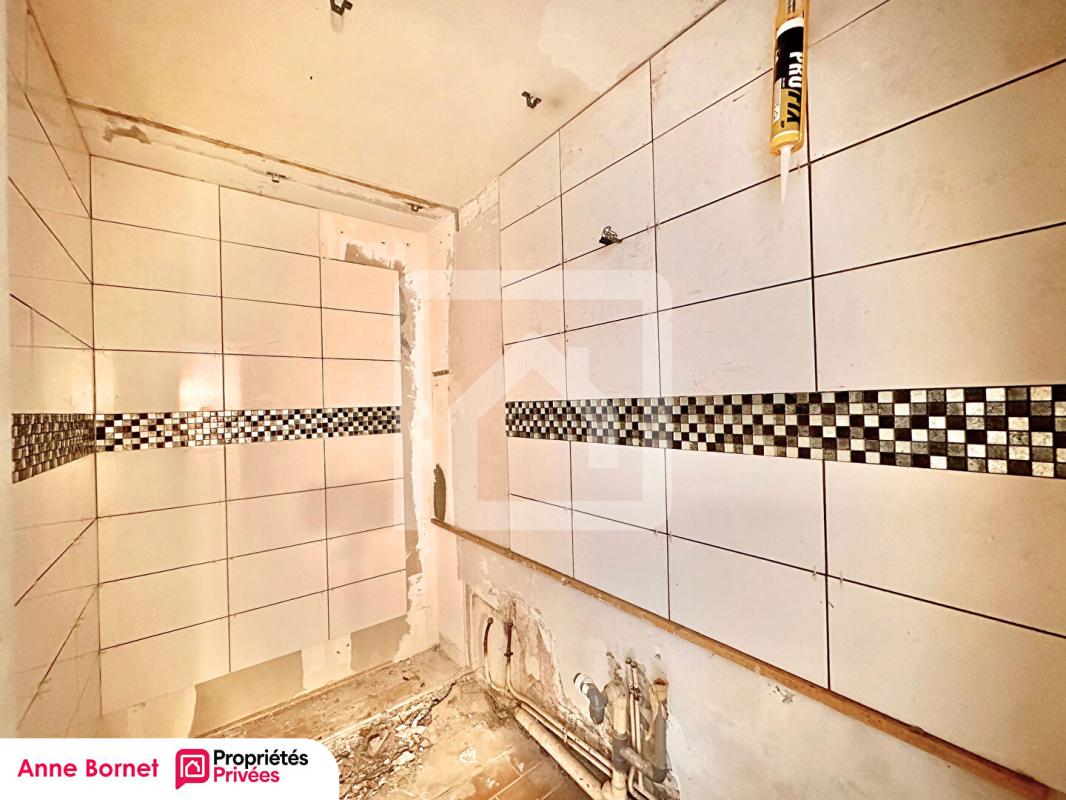 GRASSE Appartement 3 pièces 41 m2, terrasse, garage, parking privatif, piscine 10