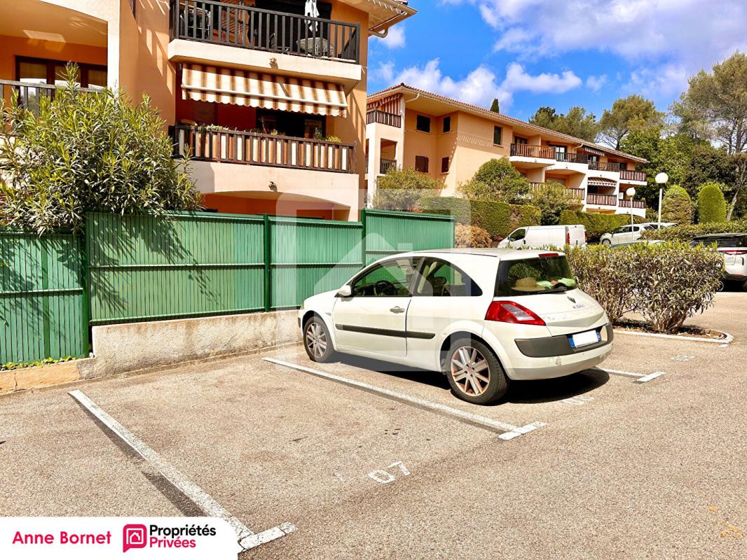 GRASSE Appartement 3 pièces 41 m2, terrasse, garage, parking privatif, piscine 12