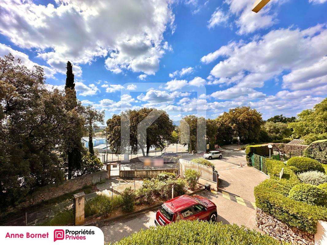 GRASSE Appartement 3 pièces 41 m2, terrasse, garage, parking privatif, piscine 4