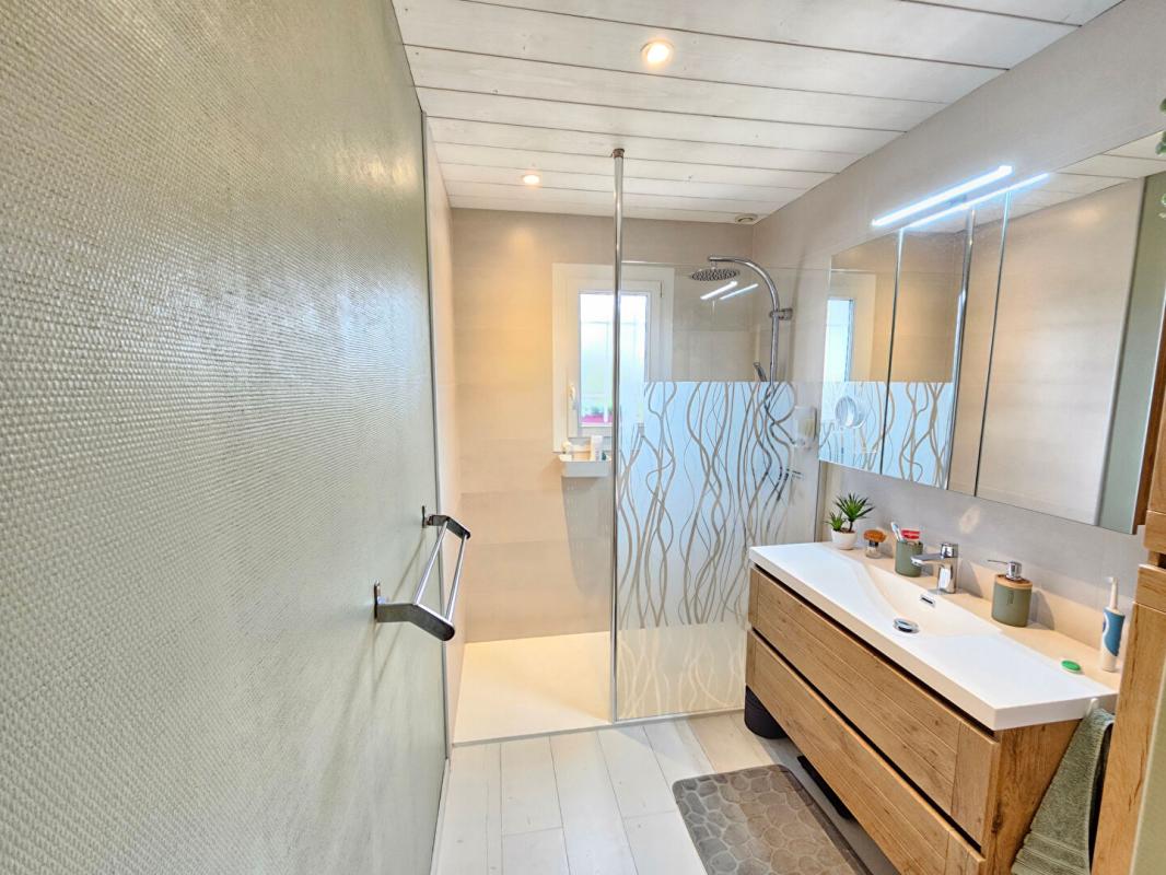 FONTAINE-BELLENGER Fontaine Bellenger - Maison sans travaux de 130 m2 - 4 chambres dont une en rez de chaussée sur  1010 m2 de terrain plat - Prix : 289.000 12