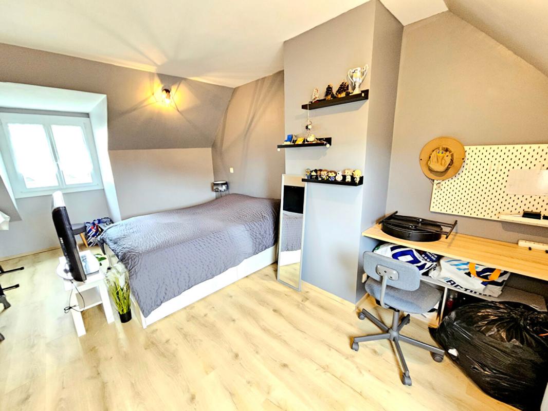 FONTAINE-BELLENGER Fontaine Bellenger - Maison sans travaux de 130 m2 - 4 chambres dont une en rez de chaussée sur  1010 m2 de terrain plat - Prix : 289.000 15