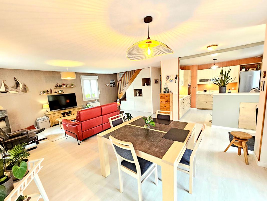 FONTAINE-BELLENGER Fontaine Bellenger - Maison sans travaux de 130 m2 - 4 chambres dont une en rez de chaussée sur  1010 m2 de terrain plat - Prix : 289.000 4