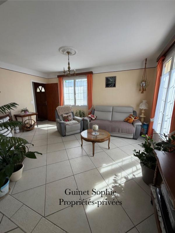 SAINT-JEAN-DE-BEUGNE Maison Saint Jean D Hermine 5 pièce(s) 96.76 m2 3