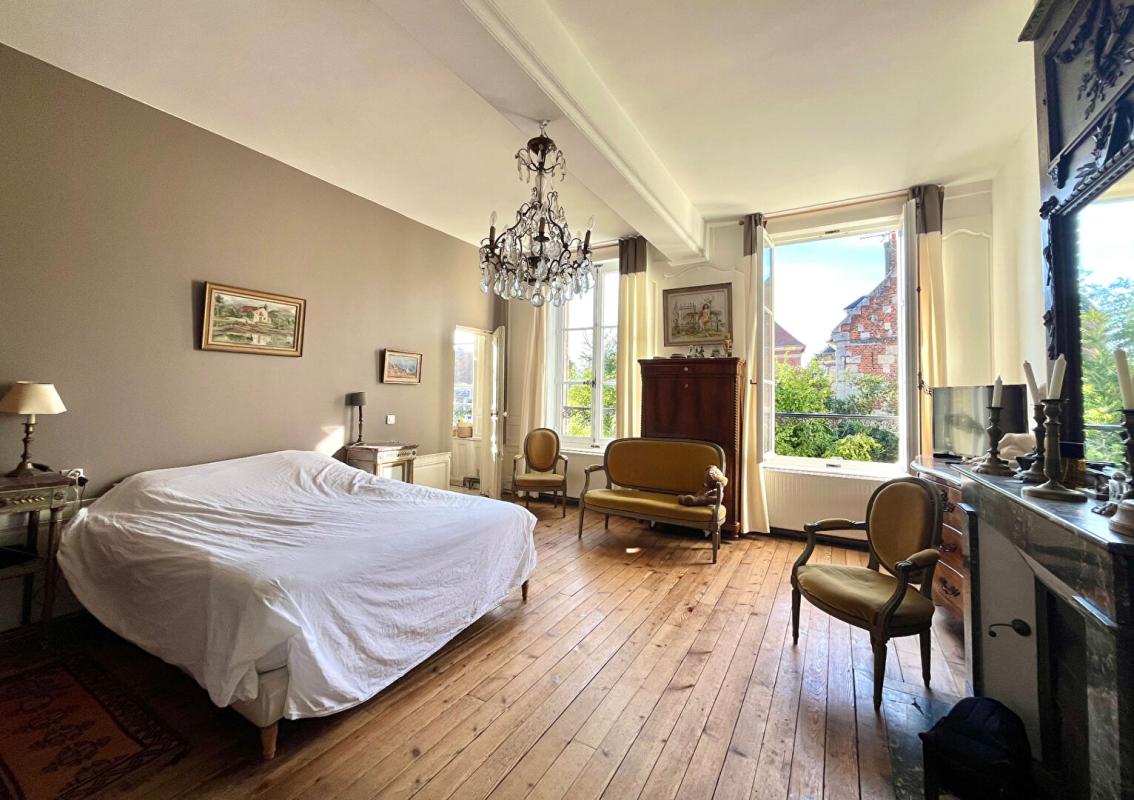 NOYON Maison de Maître :10 pièce(s) 288 m2 - Terrain 959m² 12