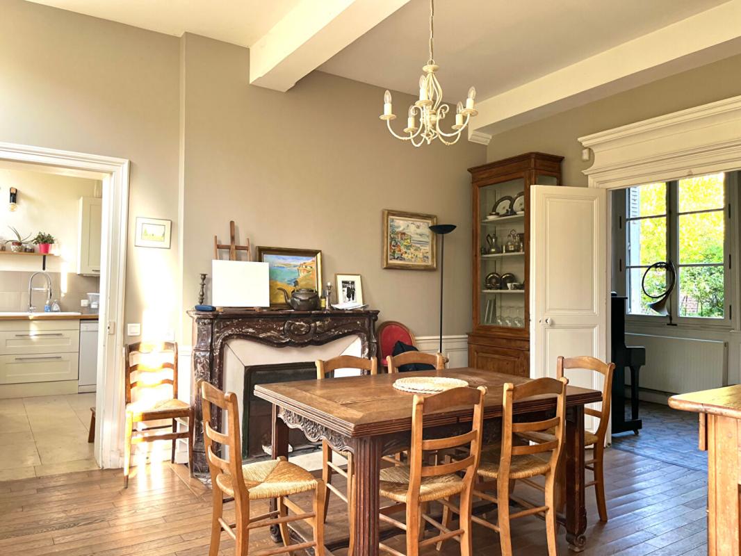 NOYON Maison de Maître :10 pièce(s) 288 m2 - Terrain 959m² 8