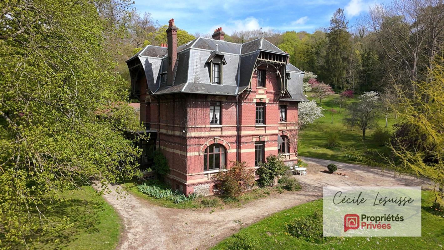 LILLEBONNE Demeure historique au coeur de Lillebonne 1