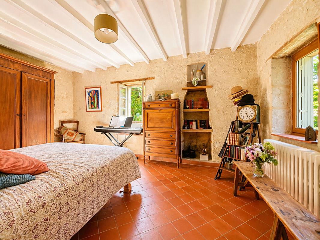 REMALARD Longère de charme au coeur du Perche - 4 chambres, jardin arboré et rivière 8