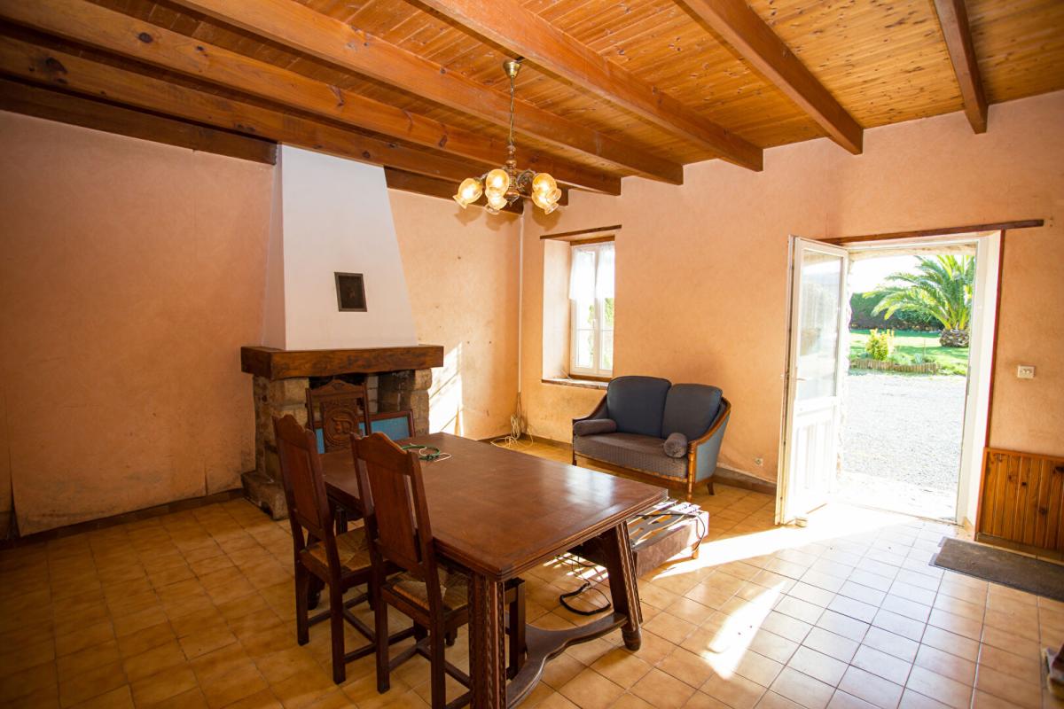 PLEUMEUR-GAUTIER Corps de ferme en pierre à Pleumeur-Gautier , 4 ch potentielles ,Dépendances , 14 912 m² ,Proche plages (Côtes-d'Armor) 9