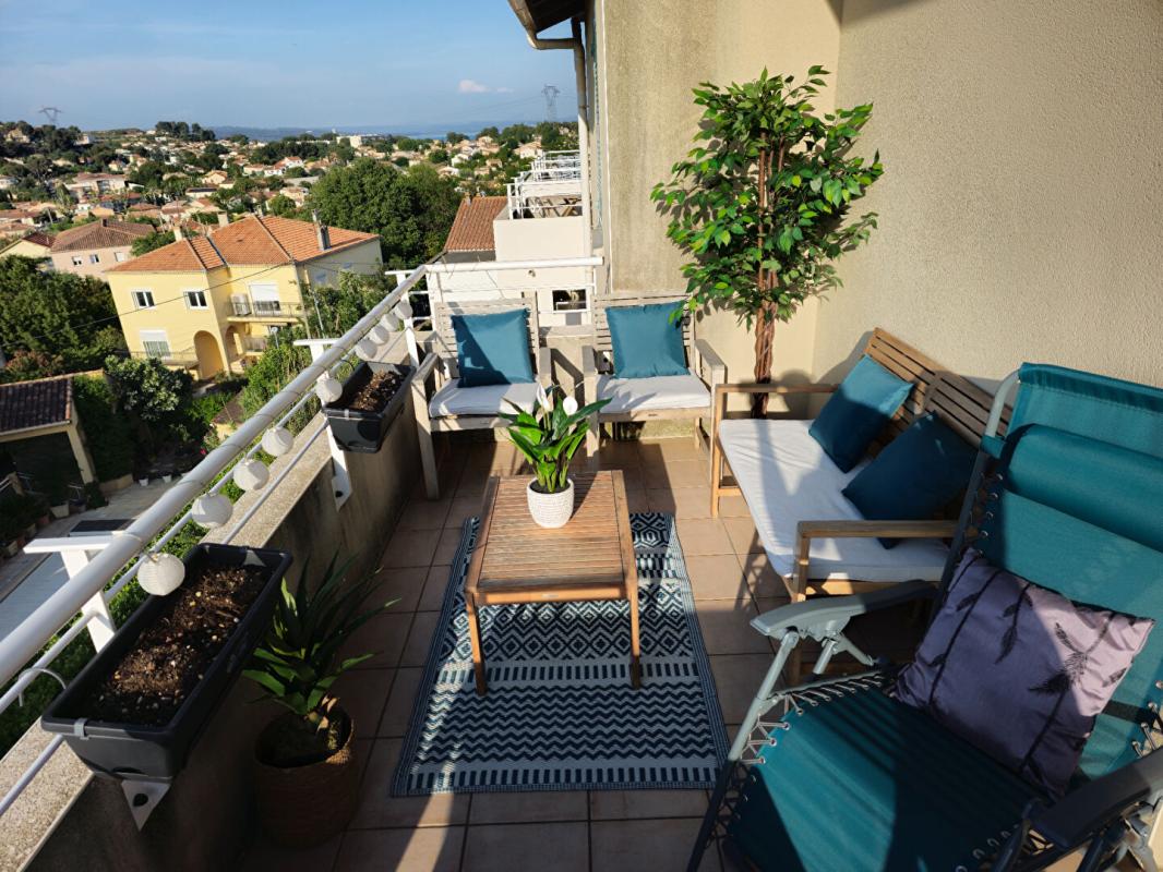 ISTRES Appartement T2 avec double vue Etang  et une place de parking 5