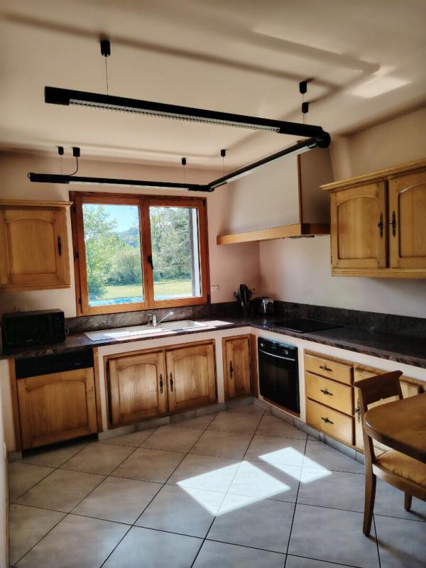 LES ABRETS EN DAUPHINé Maison Les Abrets En Dauphine 6 pièce(s) 200 m2 3