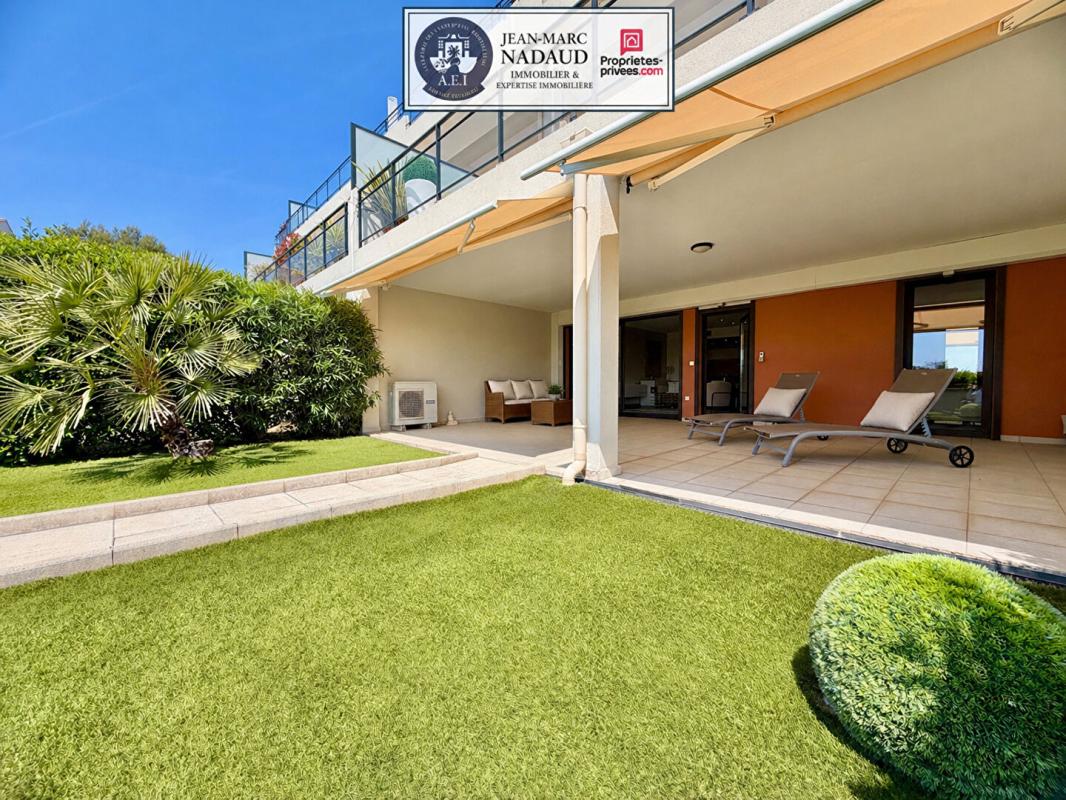 SAINT-RAPHAEL Appartement Saint-Raphaël, T2 de 71m2-terrasse 47m2-Jardin 119m2-Garage 1
