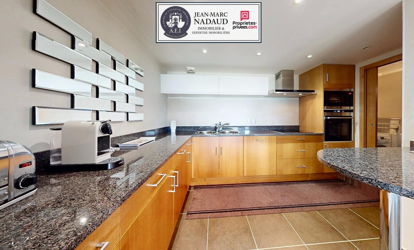 SAINT-RAPHAEL Appartement Saint-Raphaël, T2 de 71m2-terrasse 47m2-Jardin 119m2-Garage 10