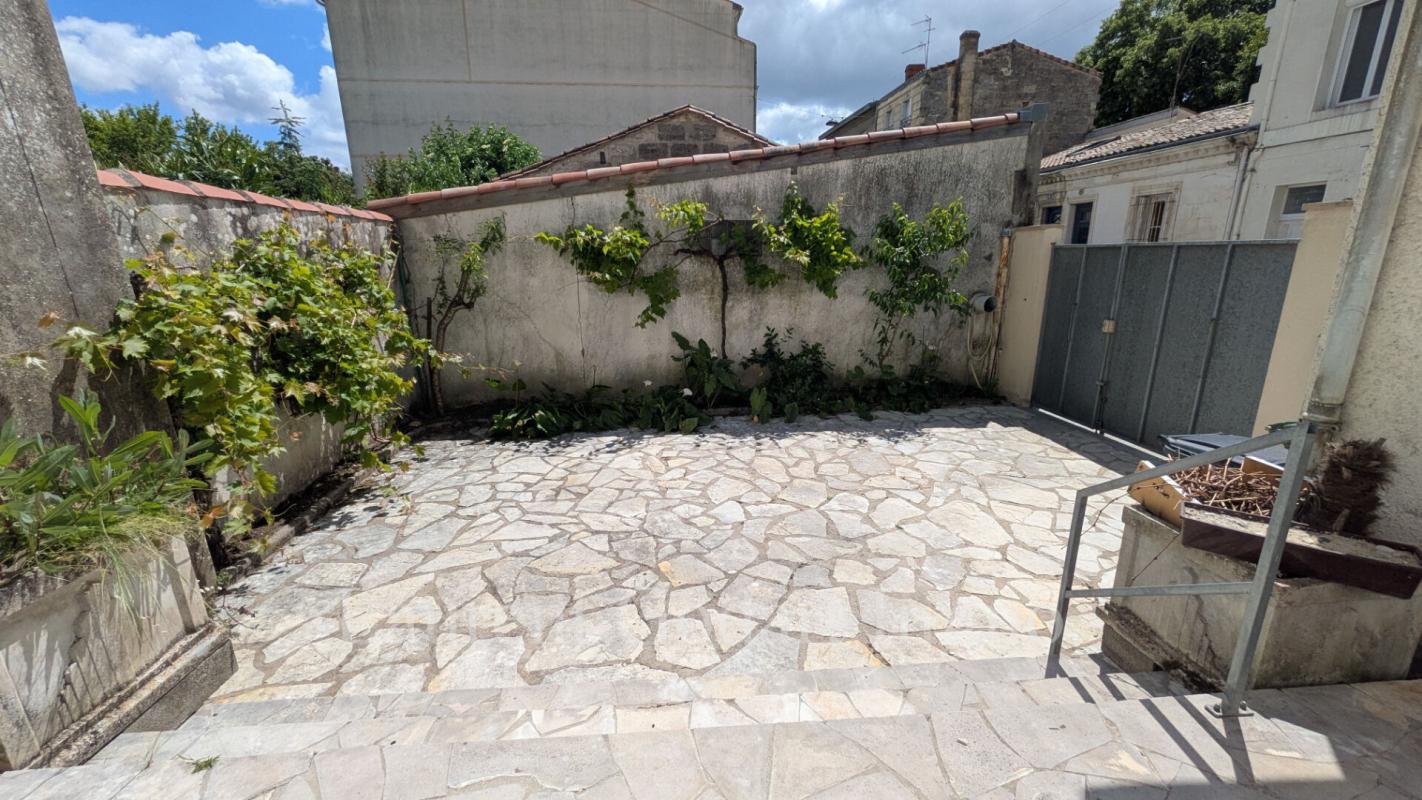 BORDEAUX Bordeaux St Genès - Maison 9 pièces 227m² avec extérieur 13