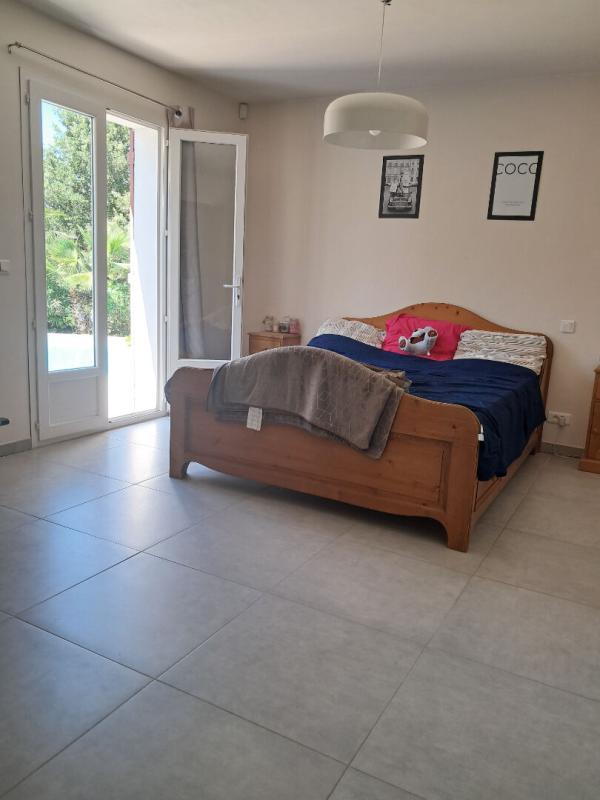 DRAGUIGNAN Superbe propriété familiale avec dépendance, piscine et grand terrain arboré 10