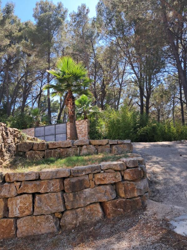 DRAGUIGNAN Superbe propriété familiale avec dépendance, piscine et grand terrain arboré 5
