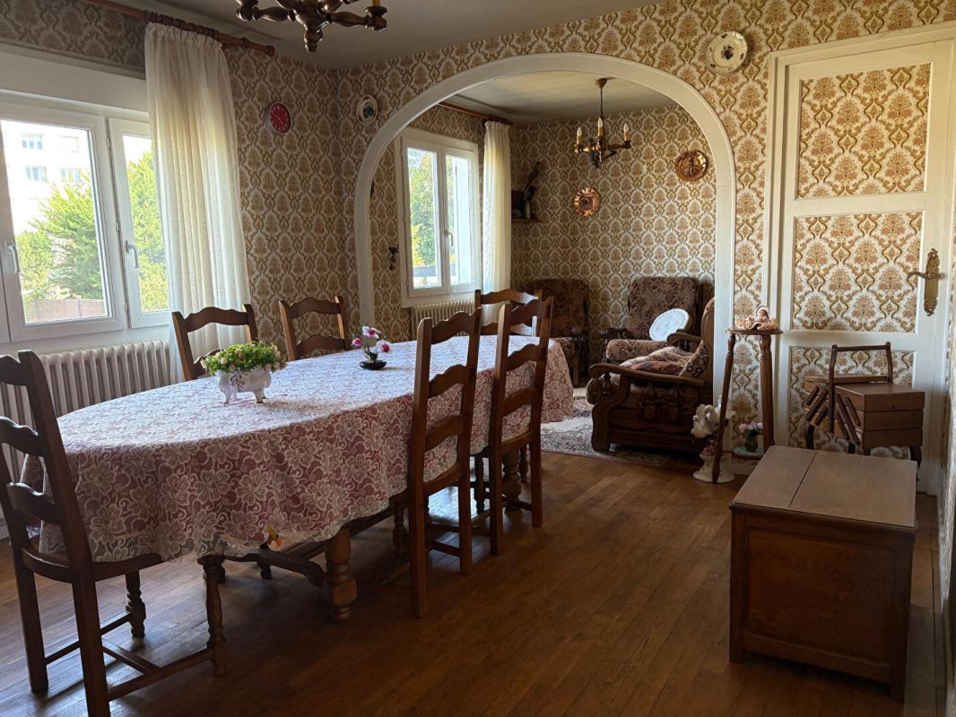 SABLE-SUR-SARTHE Maison Sable Sur Sarthe 5 pièce(s) 73,16 m2 2