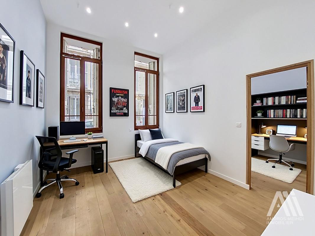 TOULON Appartement T4 à Toulon - Haute ville 13