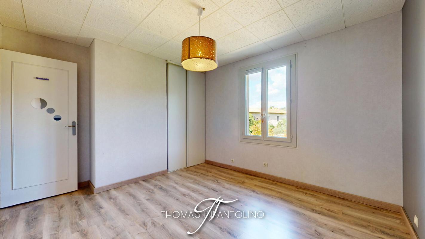 LAGRASSE EN EXCLUSIVITE - PLAIN PIED - 3 CHAMBRES - CLIMATISATION GAINABLE - PISCINE - GARAGE 12
