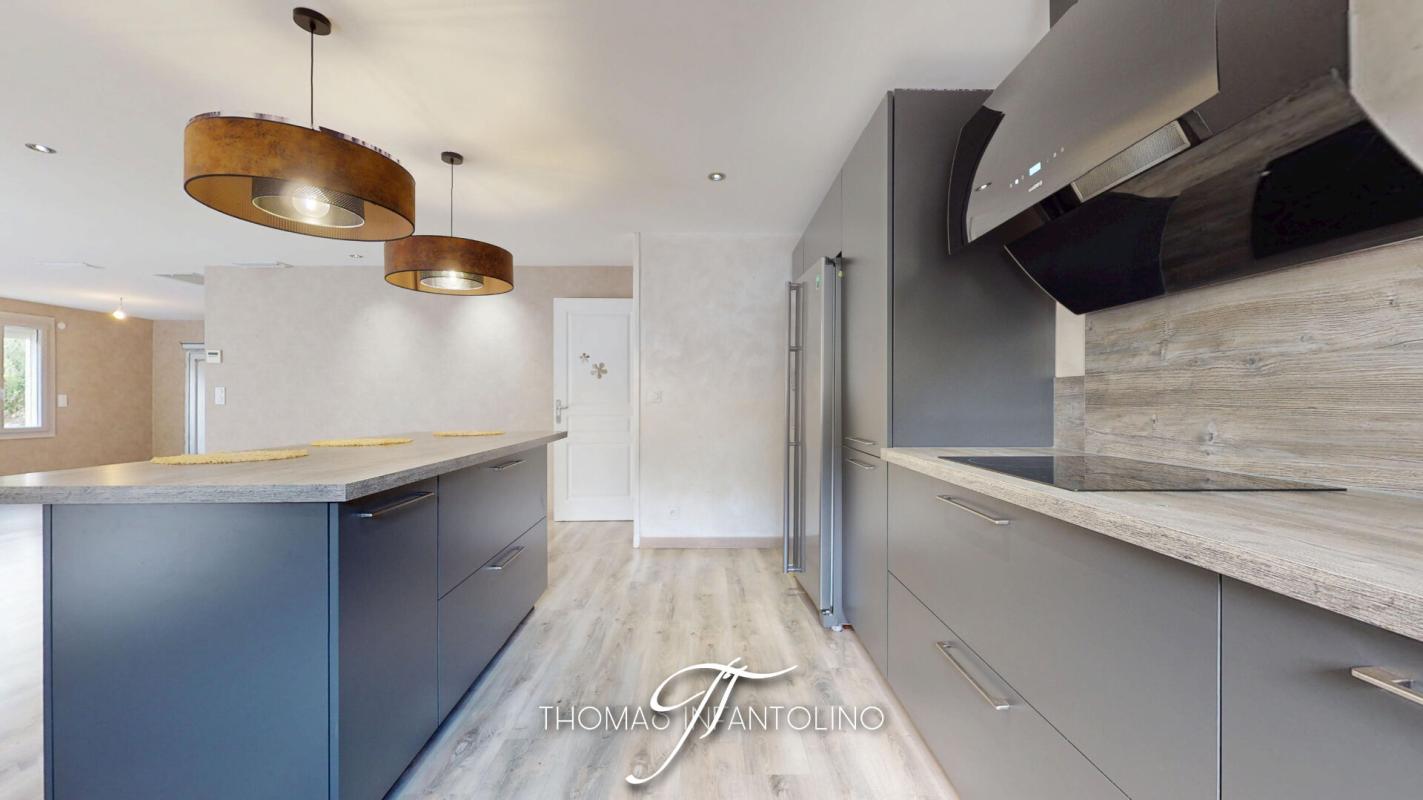 LAGRASSE EN EXCLUSIVITE - PLAIN PIED - 3 CHAMBRES - CLIMATISATION GAINABLE - PISCINE - GARAGE 7