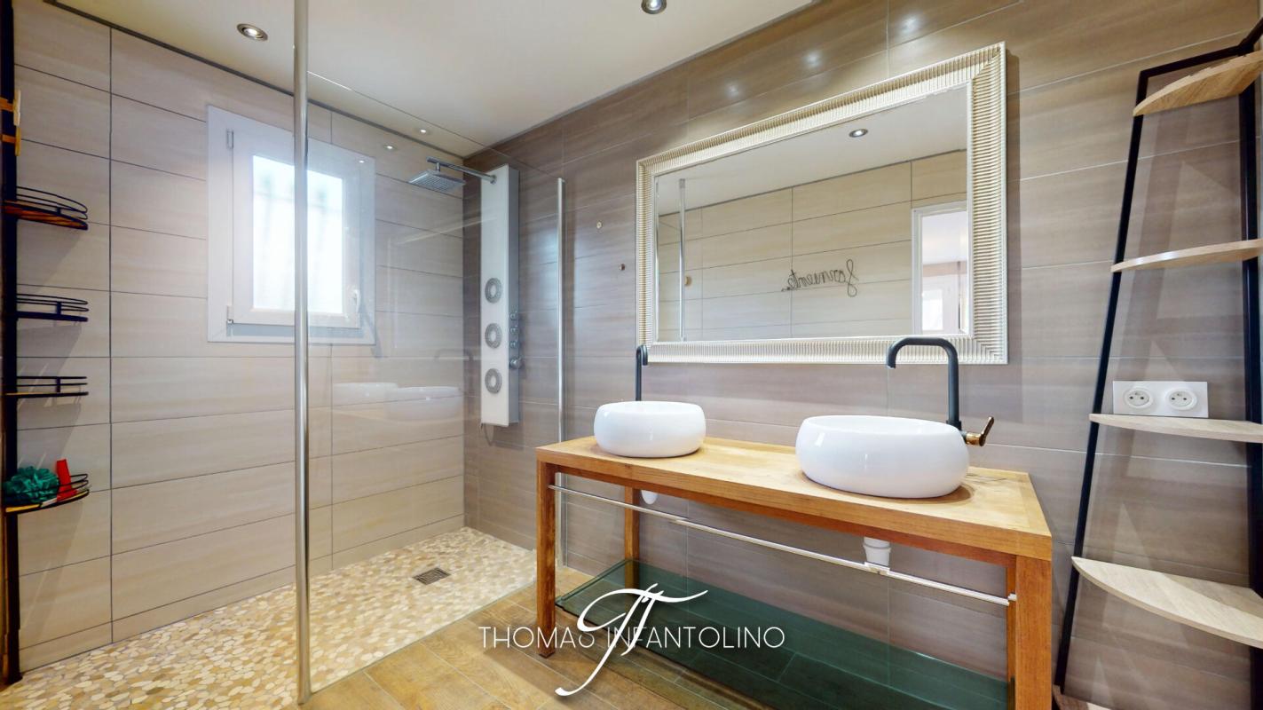 LAGRASSE EN EXCLUSIVITE - PLAIN PIED - 3 CHAMBRES - CLIMATISATION GAINABLE - PISCINE - GARAGE 9
