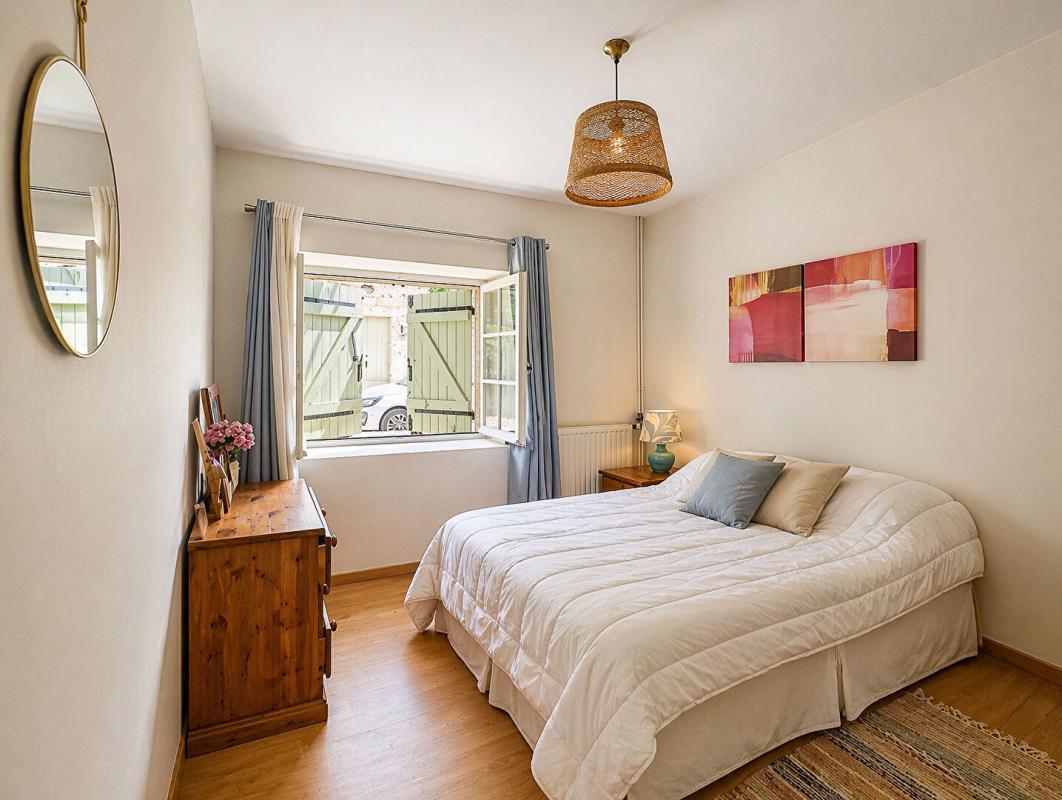 BUSSAC A vendre, superbe propriété en pierre de 245 m² habitable située à BUSSAC 24350 12