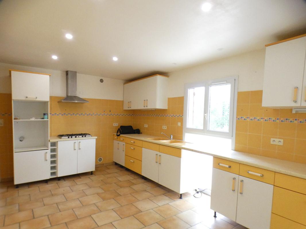 CUBLAC Maison Cublac 4 chambres avec parc arboré clos 7