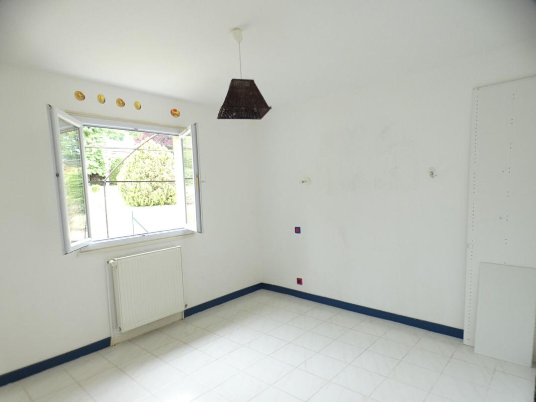 CUBLAC Maison Cublac 4 chambres avec parc arboré clos 9