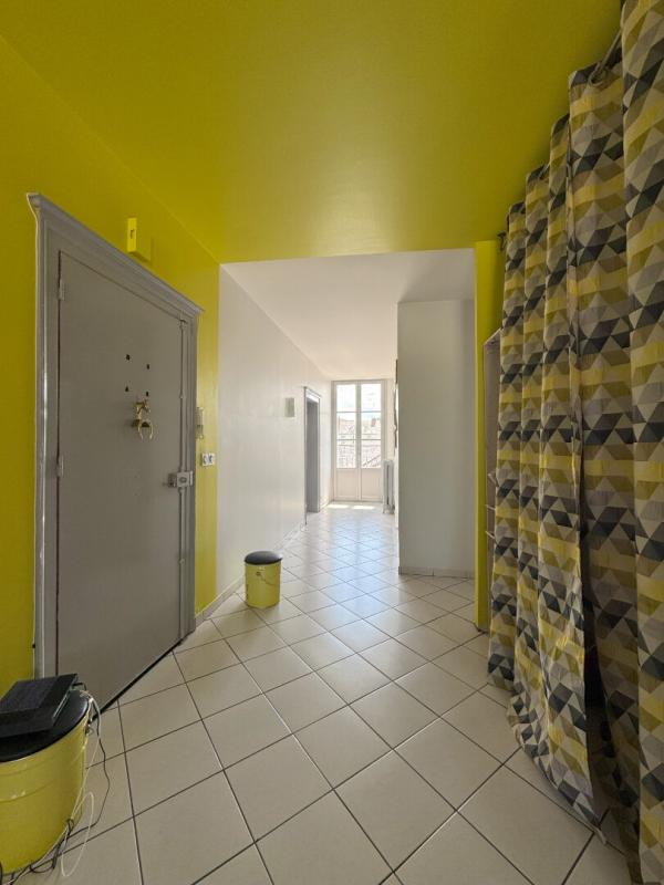 SAUMUR EXCLUSIVITE A VENDRE  49000 SAUMUR Appartement 3 pièces 82 m² balcon 8
