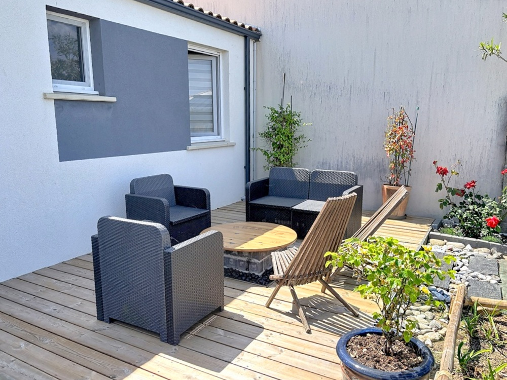 SAINT-JEAN-DE-LIVERSAY Maison de plain-pied 2015 - 3 chambres - Piscine - Garage - Quartier résidentiel - Centre village 7