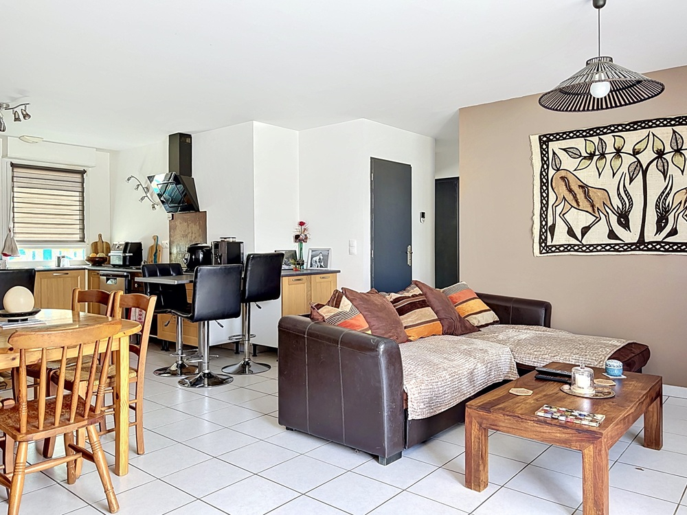 SAINT-JEAN-DE-LIVERSAY Maison de plain-pied 2015 - 3 chambres - Piscine - Garage - Quartier résidentiel - Centre village 9